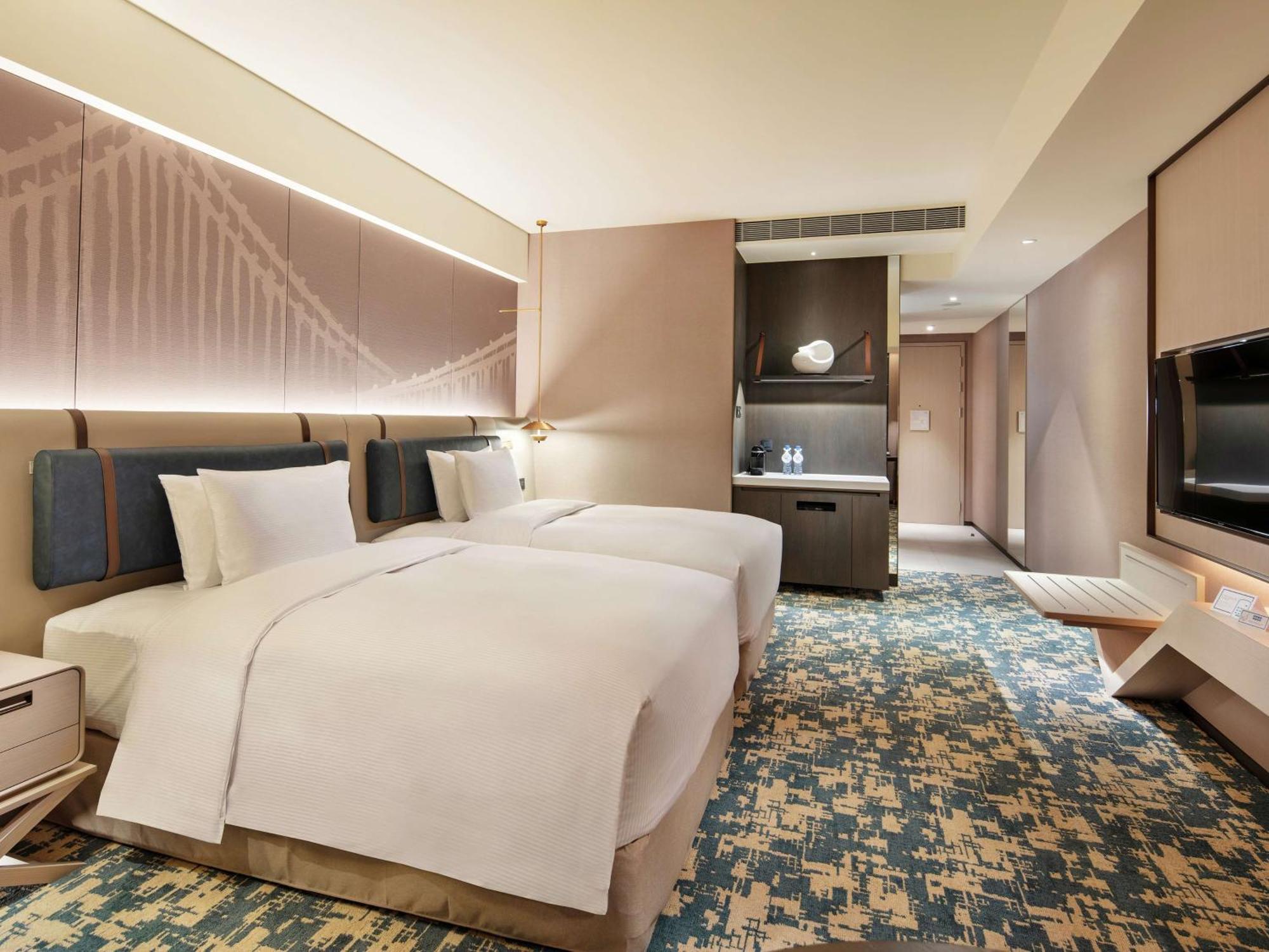 Hilton Taipei Sinban Hotel New Taipei City Exterior foto
